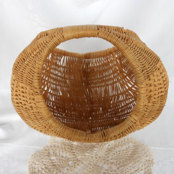 VINTAGE Wicker Tote Market Gathering Basket - Picture 7 of 9